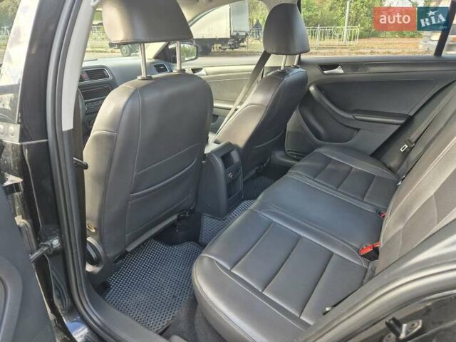 Черный Фольксваген Джетта, объемом двигателя 2 л и пробегом 250 тыс. км за 7500 $, фото 1 на Automoto.ua