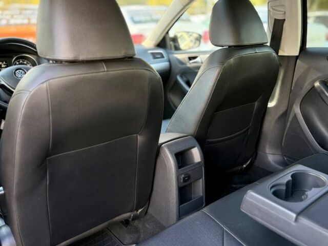 Черный Фольксваген Джетта, объемом двигателя 1.8 л и пробегом 180 тыс. км за 9499 $, фото 9 на Automoto.ua