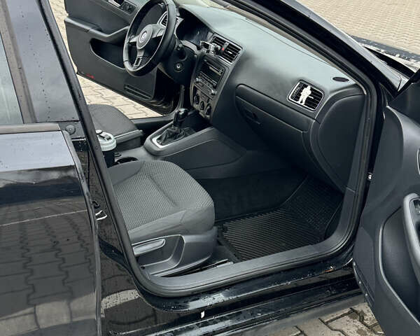 Черный Фольксваген Джетта, объемом двигателя 1.98 л и пробегом 192 тыс. км за 6200 $, фото 39 на Automoto.ua