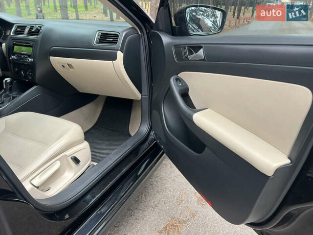 Черный Фольксваген Джетта, объемом двигателя 1.8 л и пробегом 200 тыс. км за 7499 $, фото 14 на Automoto.ua