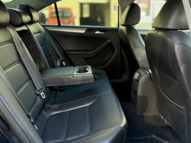 Черный Фольксваген Джетта, объемом двигателя 1.8 л и пробегом 180 тыс. км за 9499 $, фото 13 на Automoto.ua