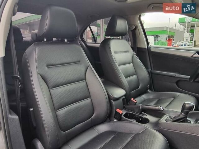 Чорний Фольксваген Джетта, об'ємом двигуна 1.8 л та пробігом 158 тис. км за 8699 $, фото 52 на Automoto.ua