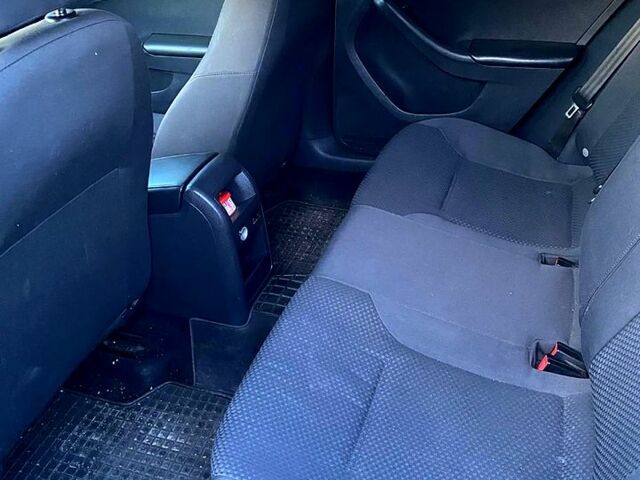 Черный Фольксваген Джетта, объемом двигателя 2 л и пробегом 200 тыс. км за 7999 $, фото 5 на Automoto.ua