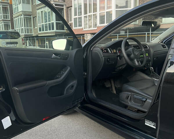 Фольксваген Джетта 2014 в Чернигове на Automoto.ua Черный Фольксваген Джетта, объемом двигателя 1.8 л и пробегом 192 тыс. км за 9500 $, фото 7 на Automoto.ua