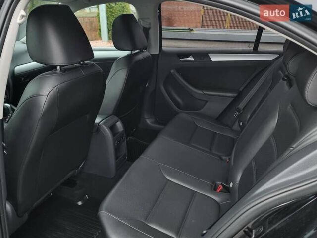 Чорний Фольксваген Джетта, об'ємом двигуна 1.8 л та пробігом 158 тис. км за 8699 $, фото 43 на Automoto.ua