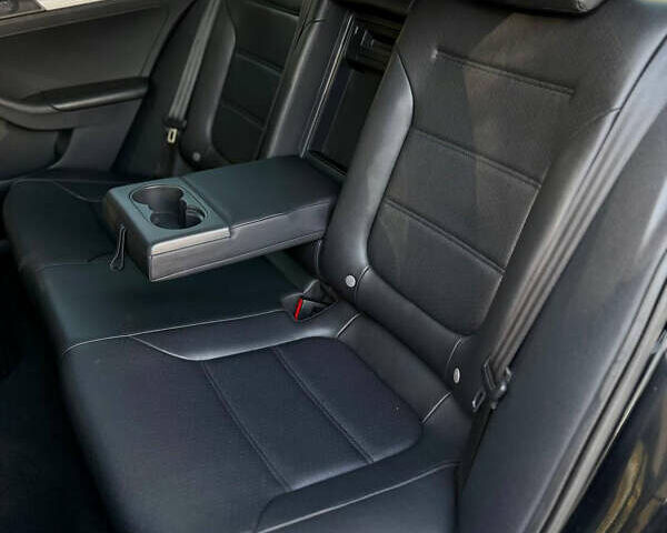 Черный Фольксваген Джетта, объемом двигателя 1.8 л и пробегом 180 тыс. км за 9599 $, фото 16 на Automoto.ua