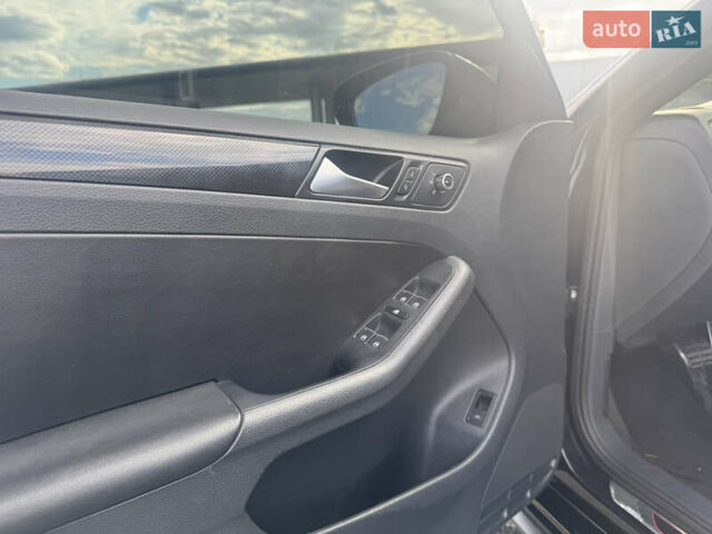 Черный Фольксваген Джетта, объемом двигателя 2 л и пробегом 190 тыс. км за 11700 $, фото 16 на Automoto.ua