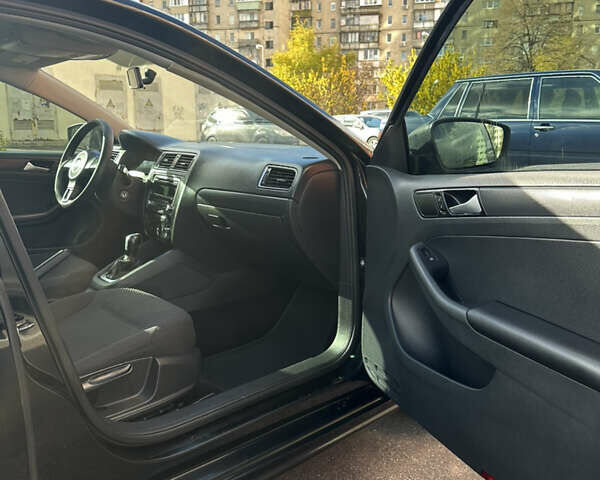 Фольксваген Джетта 2014 в Киеве на Automoto.ua Черный Фольксваген Джетта, объемом двигателя 2 л и пробегом 193 тыс. км за 6900 $, фото 12 на Automoto.ua