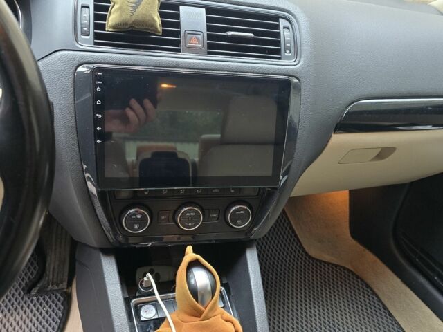 Чорний Фольксваген Джетта, об'ємом двигуна 2 л та пробігом 173 тис. км за 12500 $, фото 7 на Automoto.ua