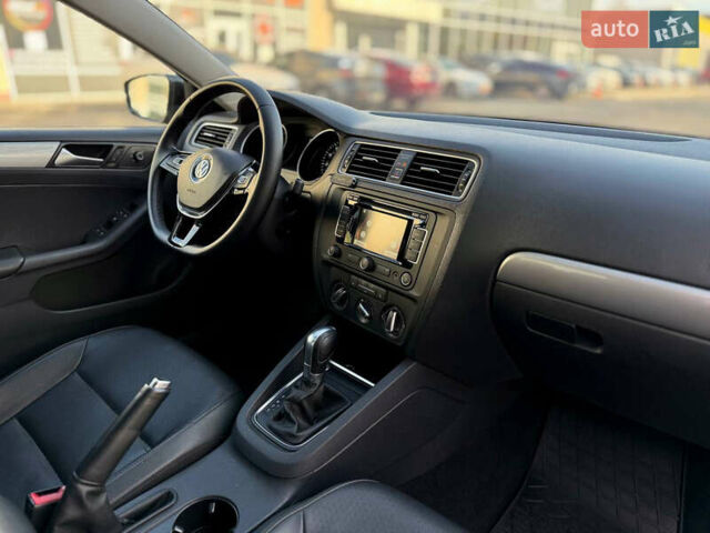 Черный Фольксваген Джетта, объемом двигателя 1.8 л и пробегом 180 тыс. км за 9599 $, фото 19 на Automoto.ua