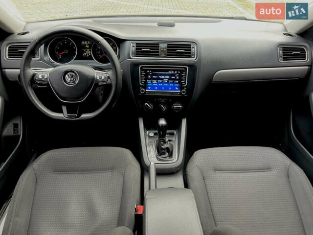 Чорний Фольксваген Джетта, об'ємом двигуна 1.8 л та пробігом 200 тис. км за 8400 $, фото 15 на Automoto.ua