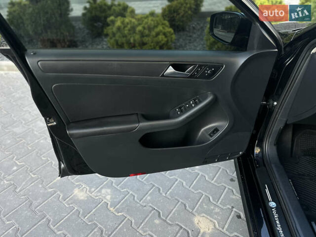 Чорний Фольксваген Джетта, об'ємом двигуна 2 л та пробігом 182 тис. км за 7700 $, фото 19 на Automoto.ua