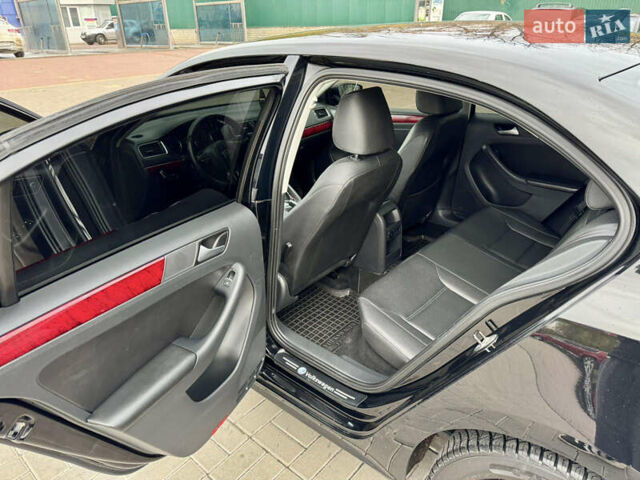 Черный Фольксваген Джетта, объемом двигателя 1.8 л и пробегом 220 тыс. км за 8500 $, фото 27 на Automoto.ua