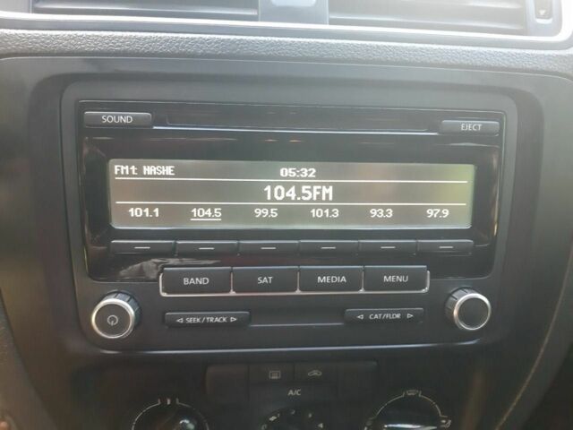 Черный Фольксваген Джетта, объемом двигателя 1.8 л и пробегом 155 тыс. км за 9200 $, фото 11 на Automoto.ua