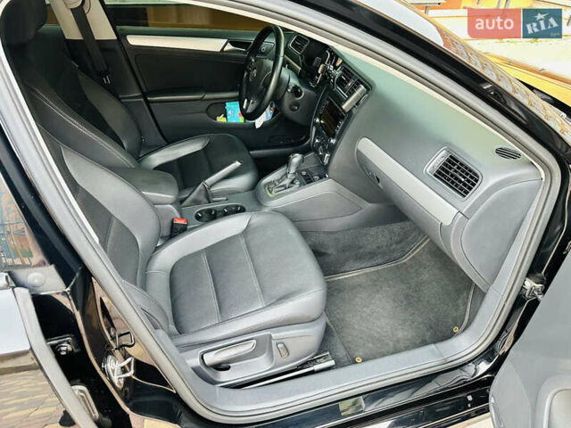 Черный Фольксваген Джетта, объемом двигателя 1.8 л и пробегом 160 тыс. км за 11550 $, фото 9 на Automoto.ua