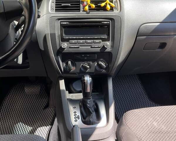 Черный Фольксваген Джетта, объемом двигателя 1.98 л и пробегом 231 тыс. км за 8500 $, фото 12 на Automoto.ua