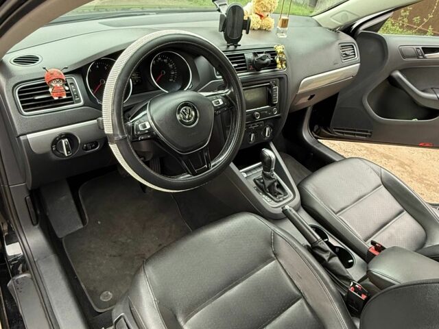 Черный Фольксваген Джетта, объемом двигателя 1.8 л и пробегом 150 тыс. км за 9999 $, фото 8 на Automoto.ua