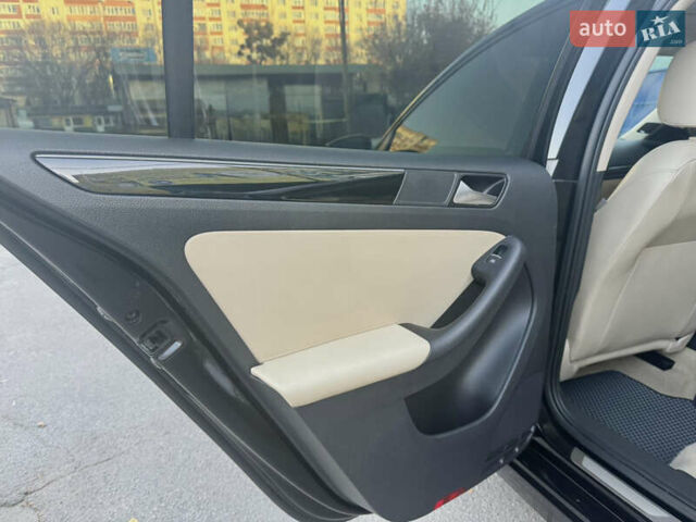 Черный Фольксваген Джетта, объемом двигателя 1.97 л и пробегом 173 тыс. км за 11300 $, фото 5 на Automoto.ua