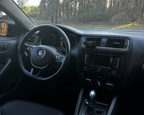 Черный Фольксваген Джетта, объемом двигателя 1.8 л и пробегом 134 тыс. км за 11000 $, фото 21 на Automoto.ua