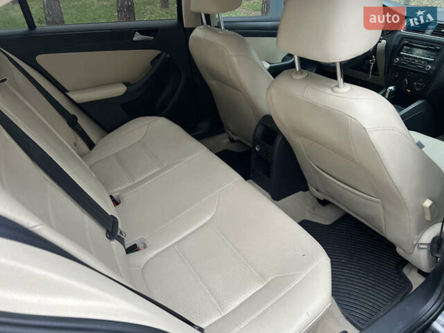 Черный Фольксваген Джетта, объемом двигателя 1.8 л и пробегом 200 тыс. км за 7499 $, фото 15 на Automoto.ua