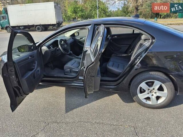 Черный Фольксваген Джетта, объемом двигателя 2 л и пробегом 250 тыс. км за 7500 $, фото 7 на Automoto.ua