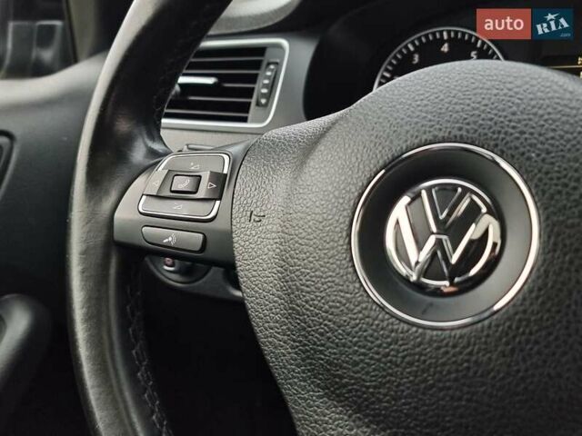 Чорний Фольксваген Джетта, об'ємом двигуна 1.8 л та пробігом 158 тис. км за 8699 $, фото 57 на Automoto.ua
