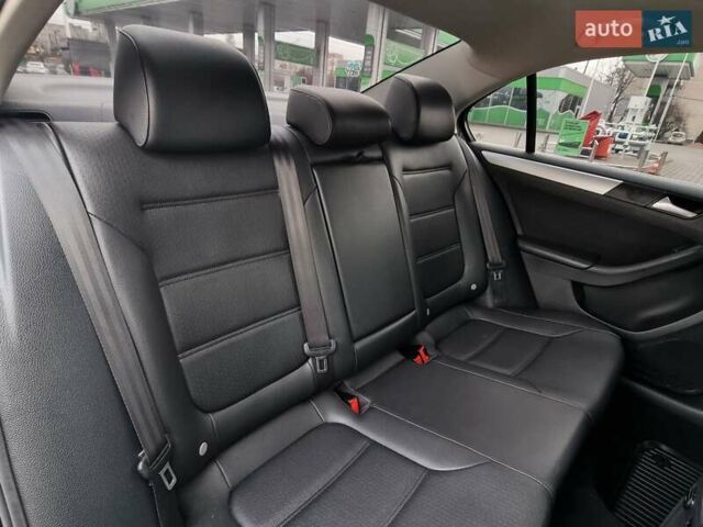 Чорний Фольксваген Джетта, об'ємом двигуна 1.8 л та пробігом 158 тис. км за 8699 $, фото 49 на Automoto.ua