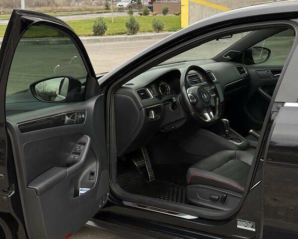 Черный Фольксваген Джетта, объемом двигателя 2 л и пробегом 146 тыс. км за 12700 $, фото 7 на Automoto.ua