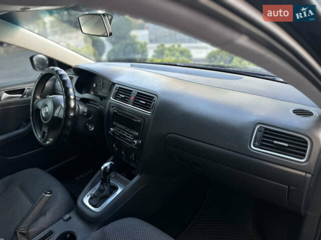 Чорний Фольксваген Джетта, об'ємом двигуна 2 л та пробігом 182 тис. км за 7700 $, фото 28 на Automoto.ua