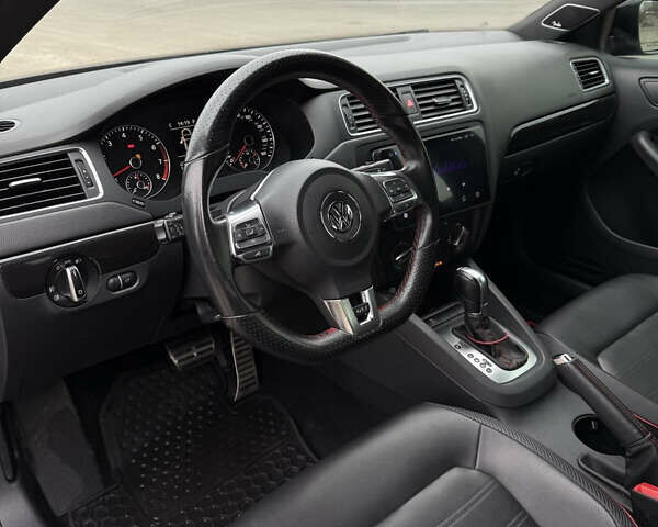 Черный Фольксваген Джетта, объемом двигателя 2 л и пробегом 146 тыс. км за 12700 $, фото 4 на Automoto.ua