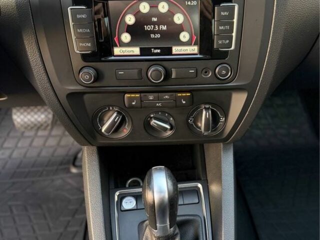 Черный Фольксваген Джетта, объемом двигателя 1.8 л и пробегом 180 тыс. км за 9499 $, фото 19 на Automoto.ua