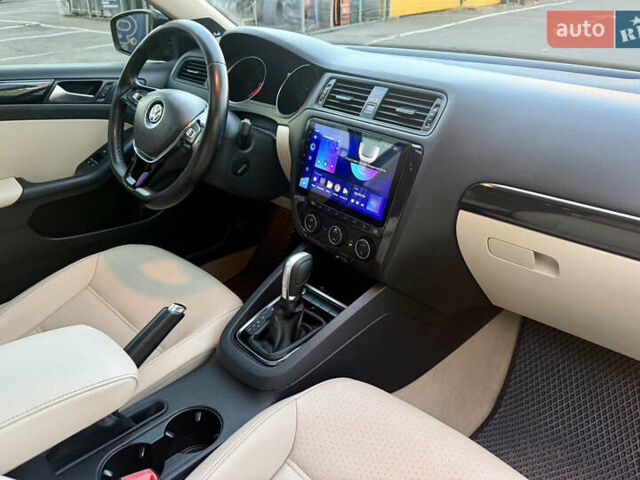 Черный Фольксваген Джетта, объемом двигателя 1.97 л и пробегом 173 тыс. км за 11300 $, фото 13 на Automoto.ua