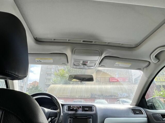 Черный Фольксваген Джетта, объемом двигателя 1.8 л и пробегом 142 тыс. км за 8500 $, фото 6 на Automoto.ua