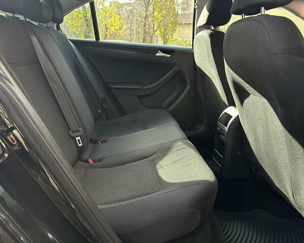 Фольксваген Джетта 2014 в Киеве на Automoto.ua Черный Фольксваген Джетта, объемом двигателя 2 л и пробегом 193 тыс. км за 6900 $, фото 14 на Automoto.ua