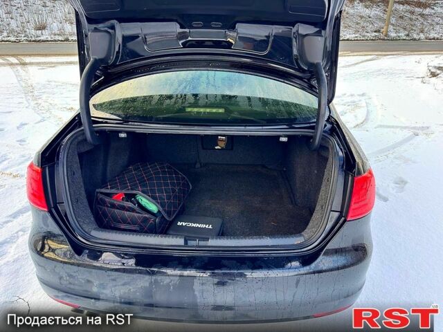 Чорний Фольксваген Джетта, об'ємом двигуна 1.8 л та пробігом 206 тис. км за 9000 $, фото 6 на Automoto.ua