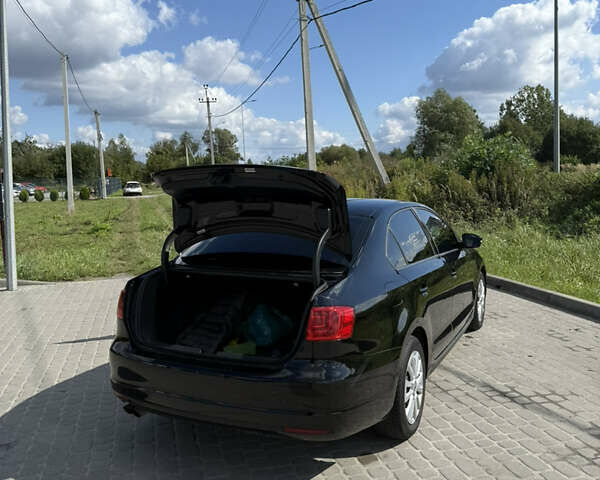Черный Фольксваген Джетта, объемом двигателя 1.8 л и пробегом 172 тыс. км за 10200 $, фото 6 на Automoto.ua