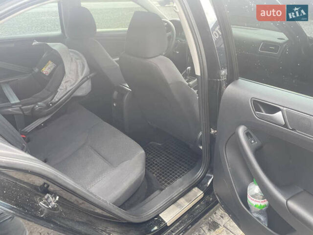 Чорний Фольксваген Джетта, об'ємом двигуна 2 л та пробігом 134 тис. км за 11000 $, фото 11 на Automoto.ua