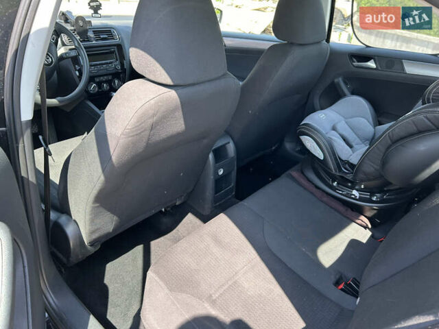 Черный Фольксваген Джетта, объемом двигателя 1.97 л и пробегом 170 тыс. км за 9000 $, фото 3 на Automoto.ua