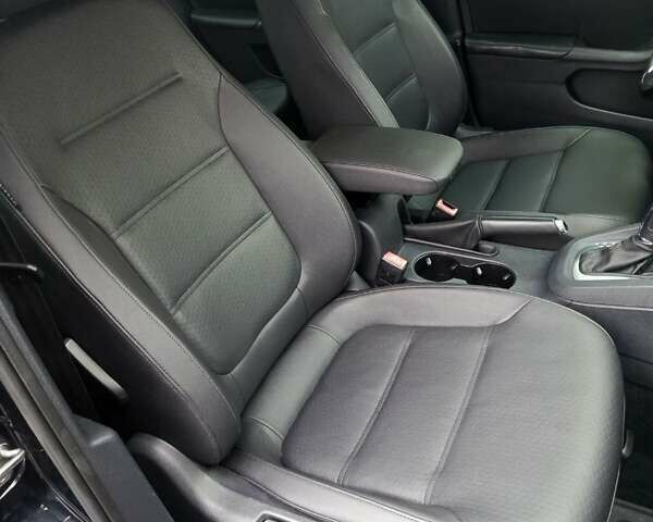 Черный Фольксваген Джетта, объемом двигателя 1.8 л и пробегом 157 тыс. км за 11999 $, фото 17 на Automoto.ua