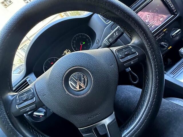 Черный Фольксваген Джетта, объемом двигателя 2 л и пробегом 180 тыс. км за 10800 $, фото 2 на Automoto.ua