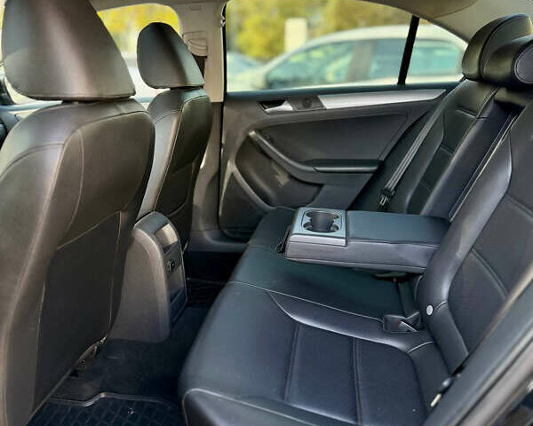 Черный Фольксваген Джетта, объемом двигателя 1.8 л и пробегом 180 тыс. км за 9599 $, фото 14 на Automoto.ua