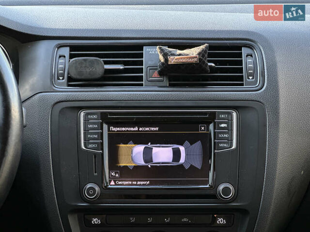 Фольксваген Джетта 2015 у Мукачеве на Automoto.ua Чорний Фольксваген Джетта, об'ємом двигуна 1.97 л та пробігом 270 тис. км за 10699 $, фото 23 на Automoto.ua
