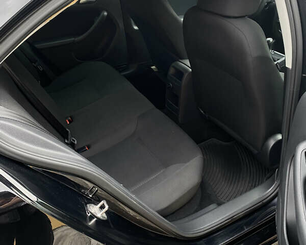 Черный Фольксваген Джетта, объемом двигателя 1.98 л и пробегом 127 тыс. км за 9300 $, фото 12 на Automoto.ua