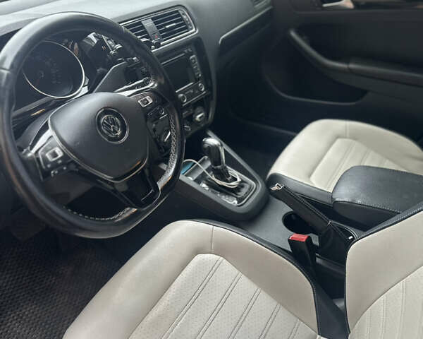 Черный Фольксваген Джетта, объемом двигателя 1.8 л и пробегом 168 тыс. км за 10800 $, фото 1 на Automoto.ua