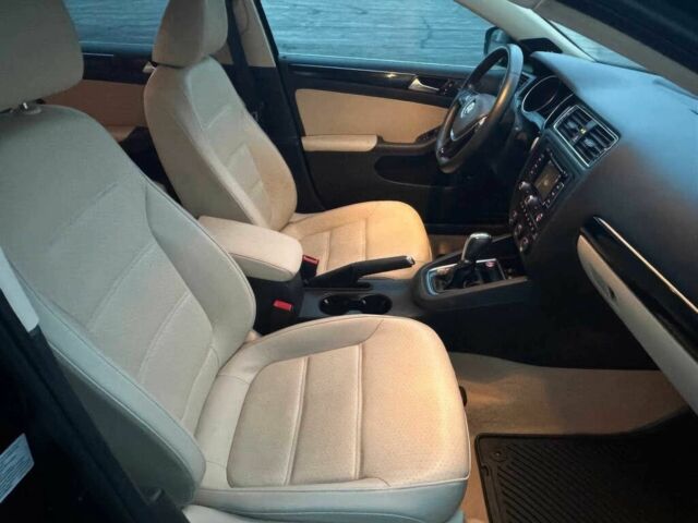 Чорний Фольксваген Джетта, об'ємом двигуна 2 л та пробігом 70 тис. км за 6100 $, фото 7 на Automoto.ua