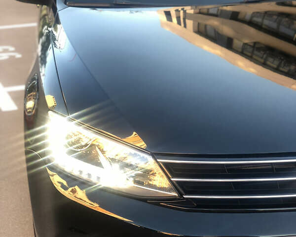 Черный Фольксваген Джетта, объемом двигателя 1.8 л и пробегом 116 тыс. км за 12700 $, фото 7 на Automoto.ua