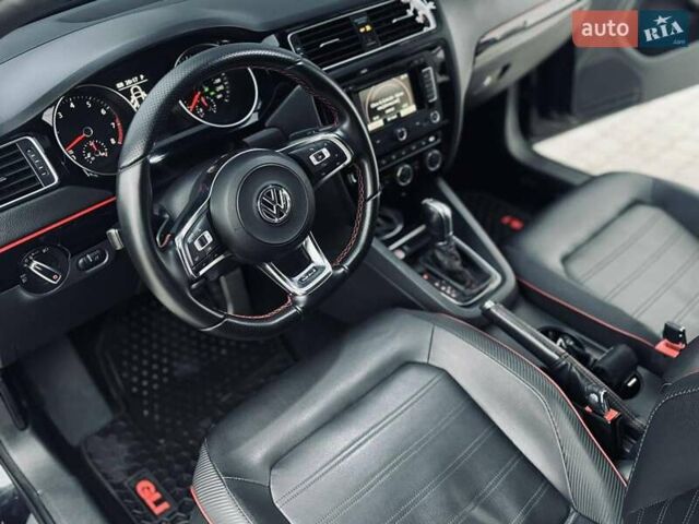 Черный Фольксваген Джетта, объемом двигателя 2 л и пробегом 170 тыс. км за 12900 $, фото 8 на Automoto.ua