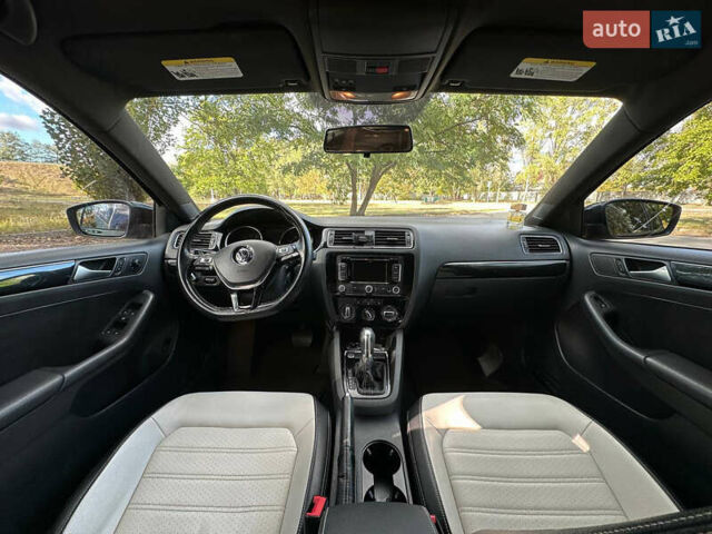 Черный Фольксваген Джетта, объемом двигателя 1.8 л и пробегом 118 тыс. км за 9500 $, фото 7 на Automoto.ua