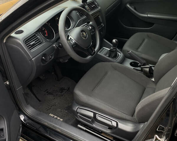 Черный Фольксваген Джетта, объемом двигателя 1.98 л и пробегом 127 тыс. км за 9300 $, фото 11 на Automoto.ua