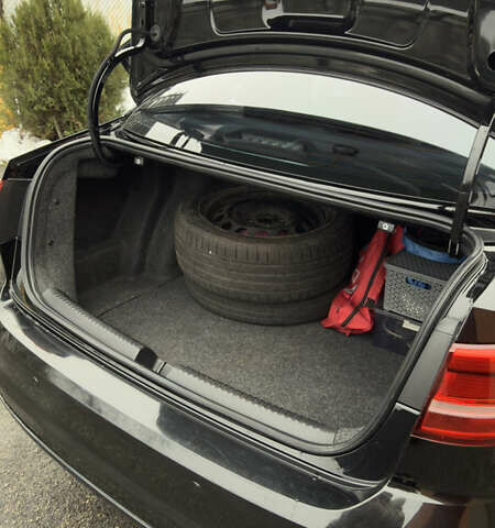 Черный Фольксваген Джетта, объемом двигателя 1.98 л и пробегом 233 тыс. км за 9200 $, фото 21 на Automoto.ua